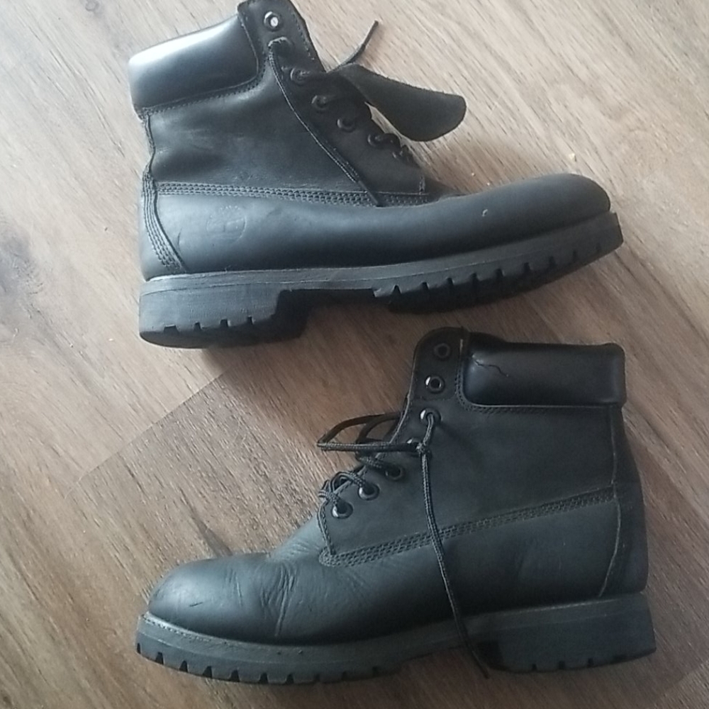 Timberland 6 inch waterproof boots 9M  Dark Brown